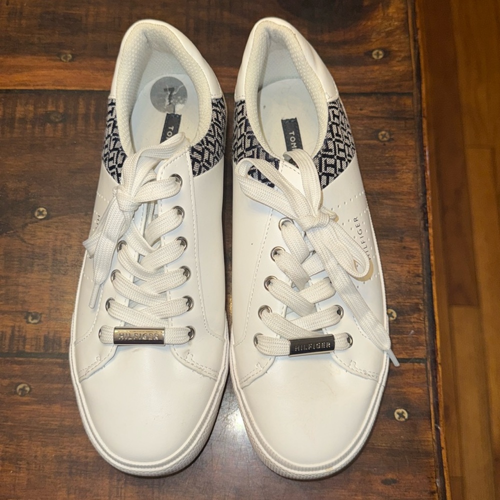 Women's Tommy Hilfiger Sneakers Size 7